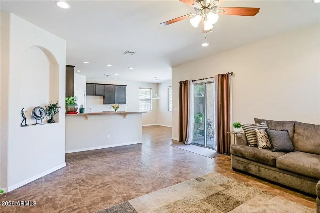 7318 W Midway Avenue, Glendale