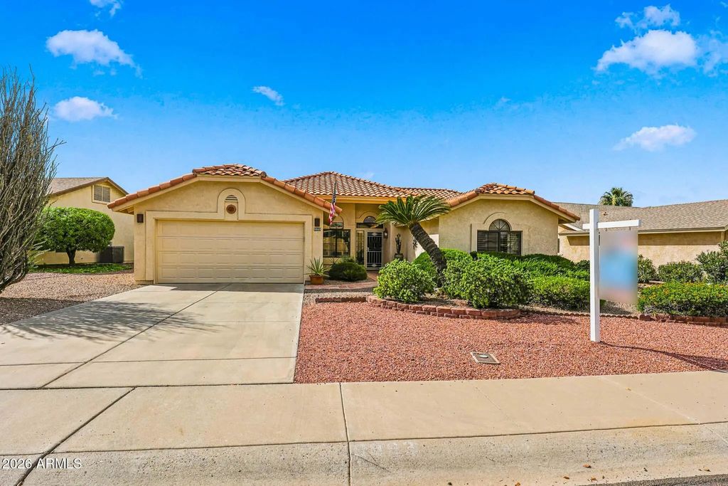 9863 W Menadota Drive, Peoria