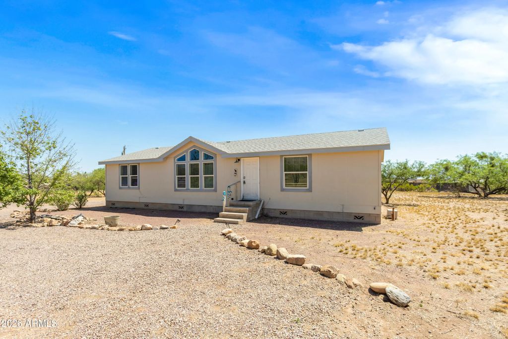 5838 E Perry Lane, Hereford