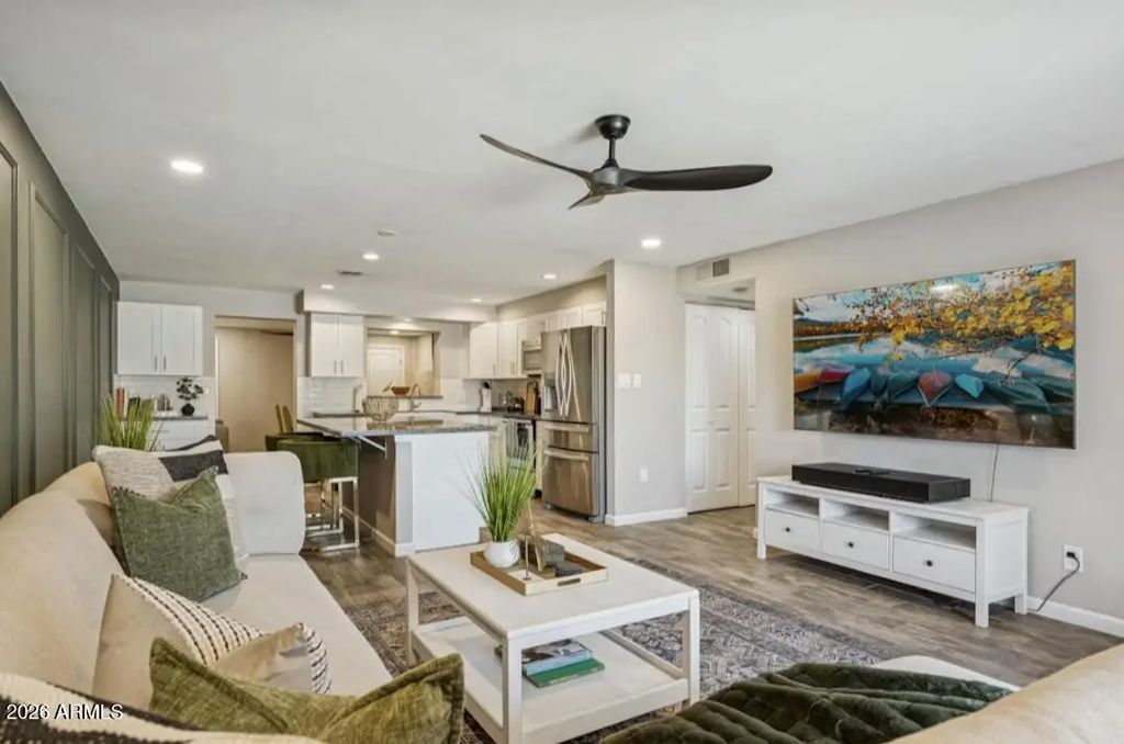 7635 E Minnezona Avenue, Scottsdale