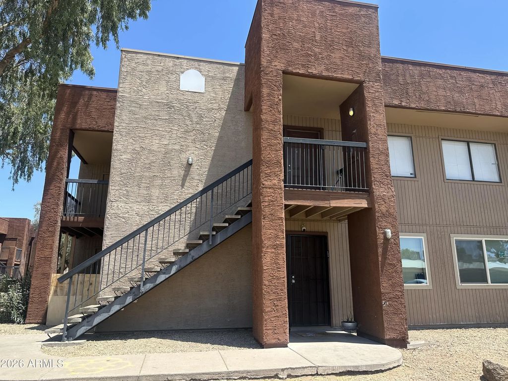 3810 N Maryvale Parkway (unit 2055), Phoenix