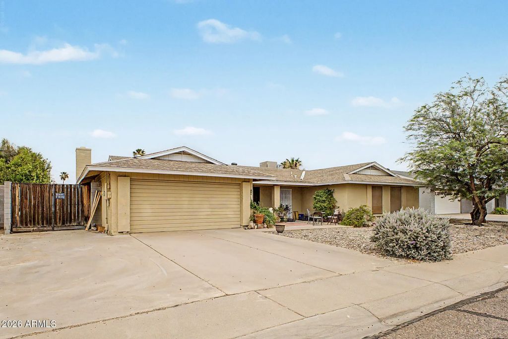 4010 W Campo Bello Drive, Glendale