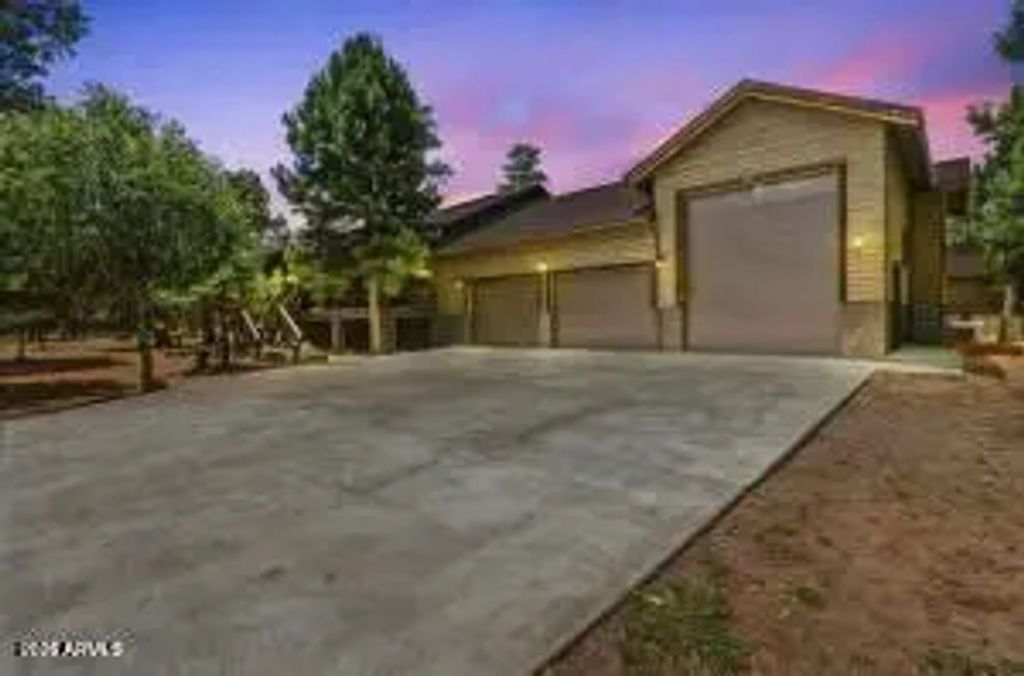 2486 Deer Path, Happy Jack
