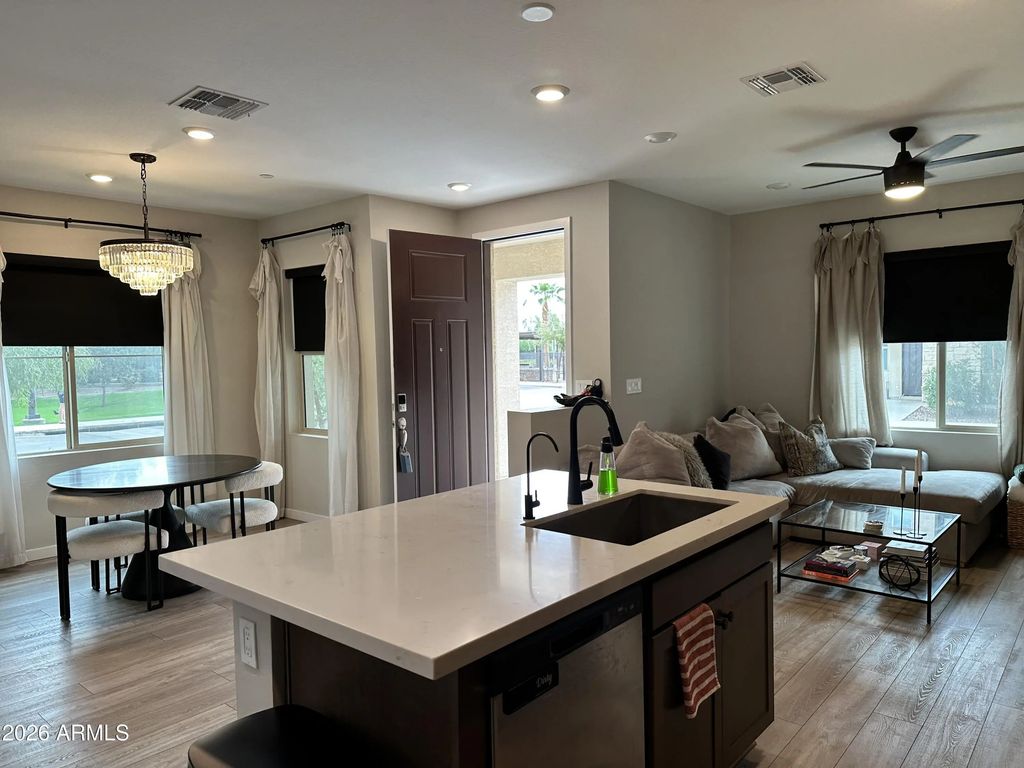4601 S Renaissance Drive (unit 101), Gilbert