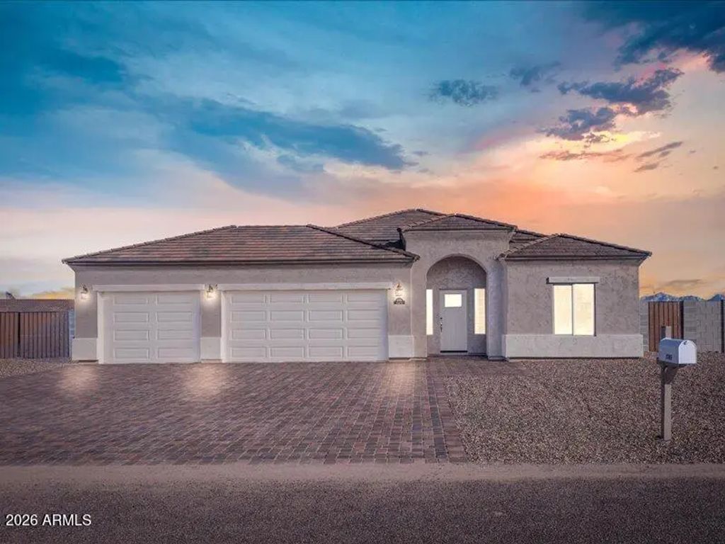 4040 N Kioha Drive, Eloy
