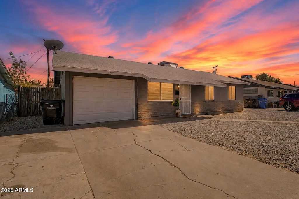 6727 W Pierson Street, Phoenix
