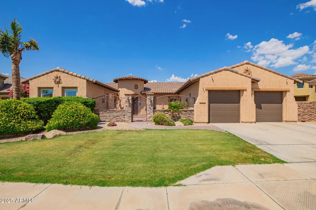 14372 W Cypress Street, Goodyear