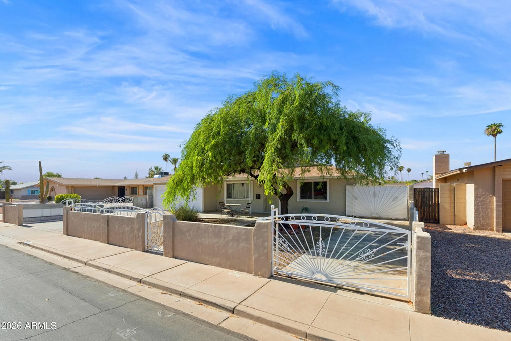 2131 W Edgewood Avenue, Mesa