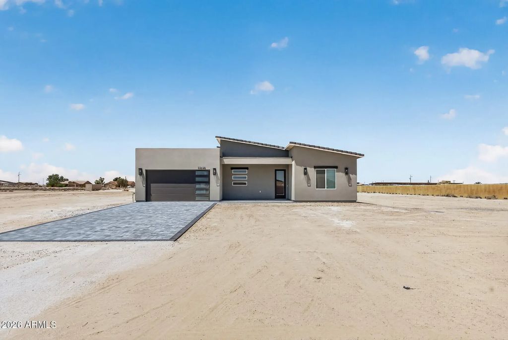 37628 W Illini Street, Tonopah