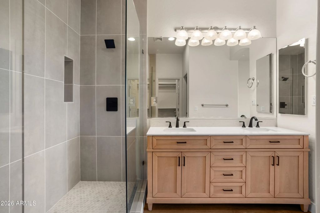 7445 E Eagle Crest Drive (unit 2113), Mesa