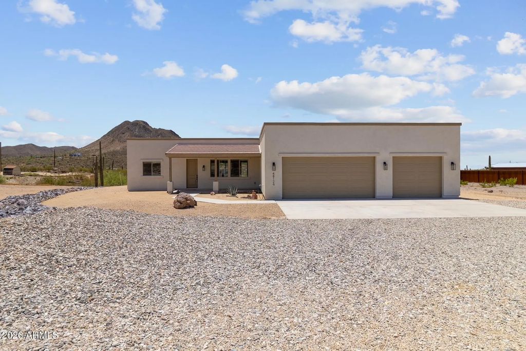 48126 N Coyote Pass Road, New River