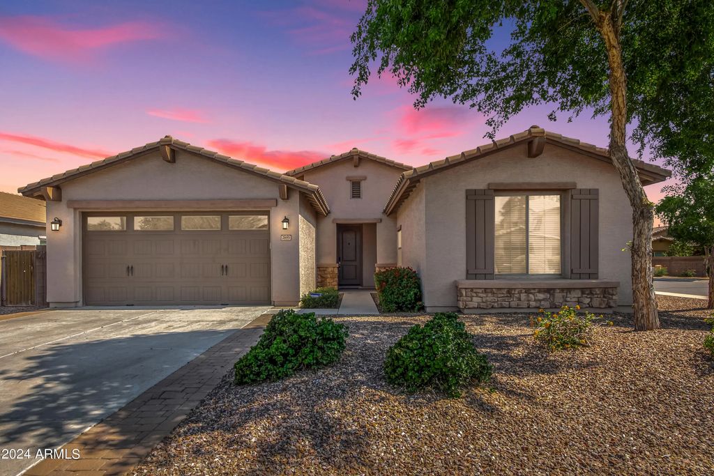 2695 E Rakestraw Lane, Gilbert
