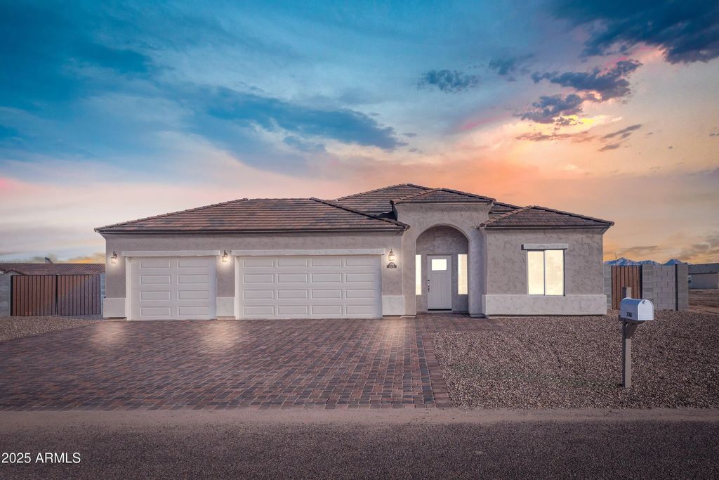 4050 N Kioha Drive, Eloy