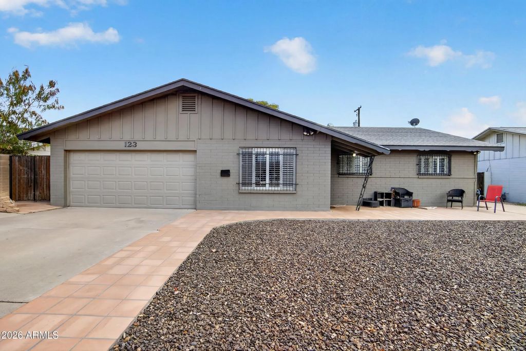 123 E Erie Drive, Tempe