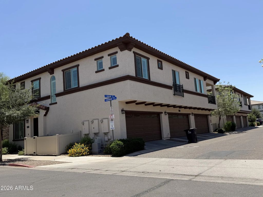 2723 S Cavalier Drive (unit 103), Gilbert