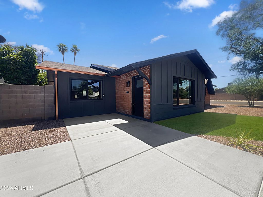 8201 E Whitton Avenue, Scottsdale