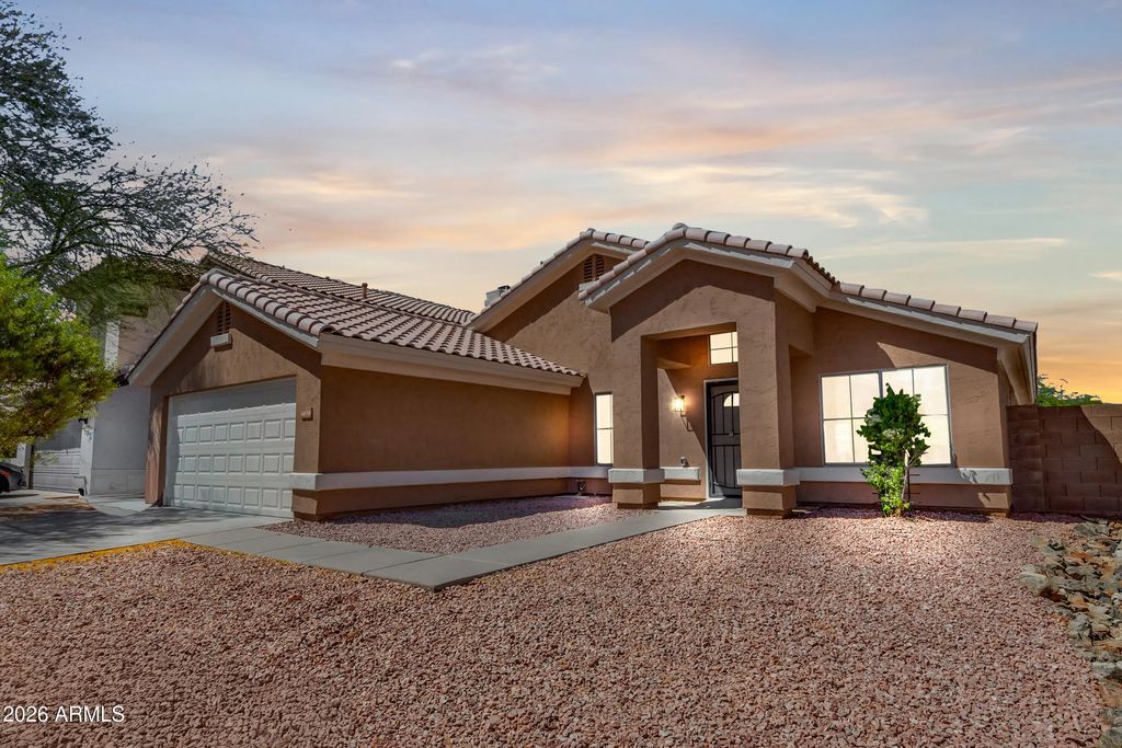 4638 E Summerhaven Drive, Phoenix
