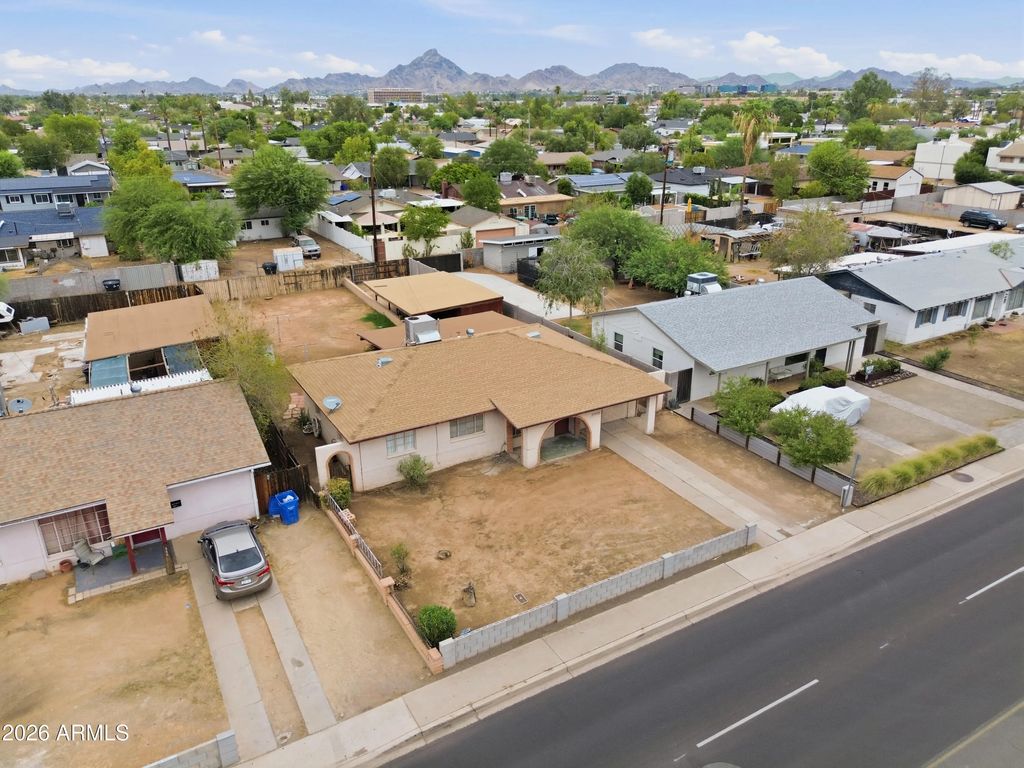 1350 E Osborn Road, Phoenix
