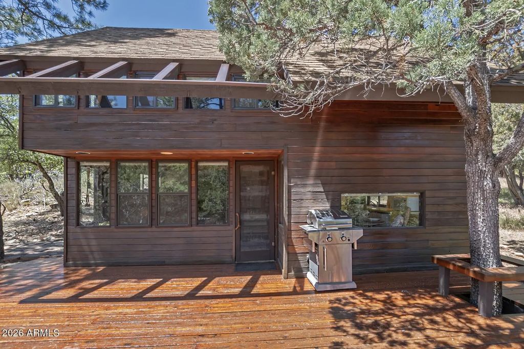 4860 N Canyon Vista, Pine