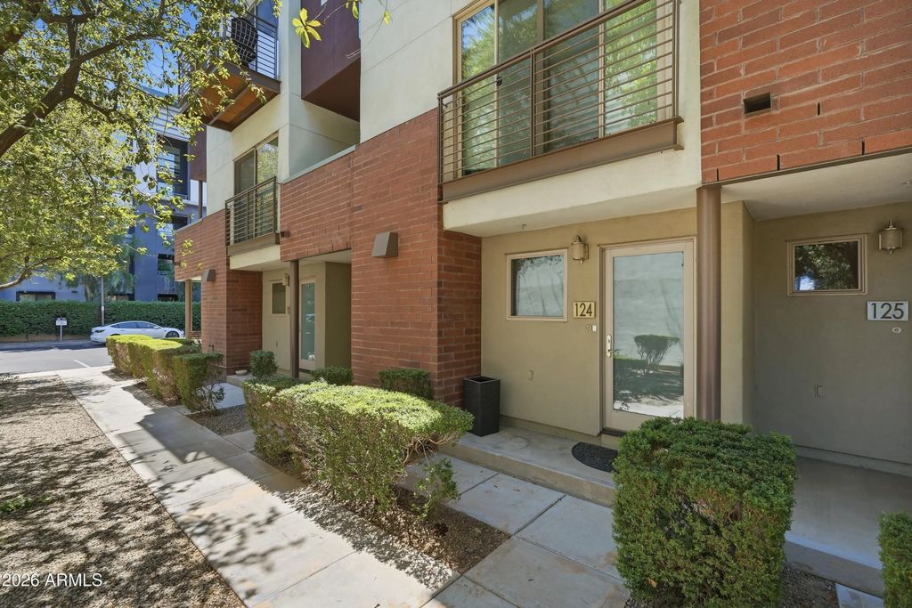 525 W Lakeside Drive (unit 124), Tempe