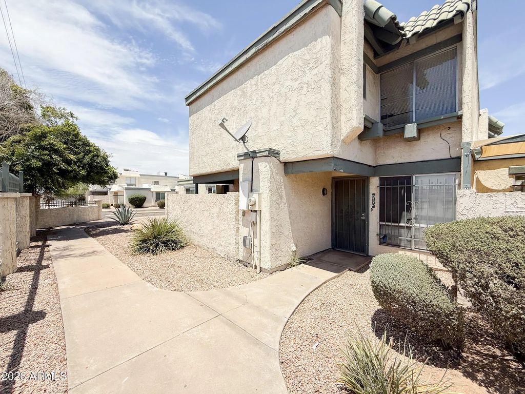 5172 W Olive Avenue, Glendale