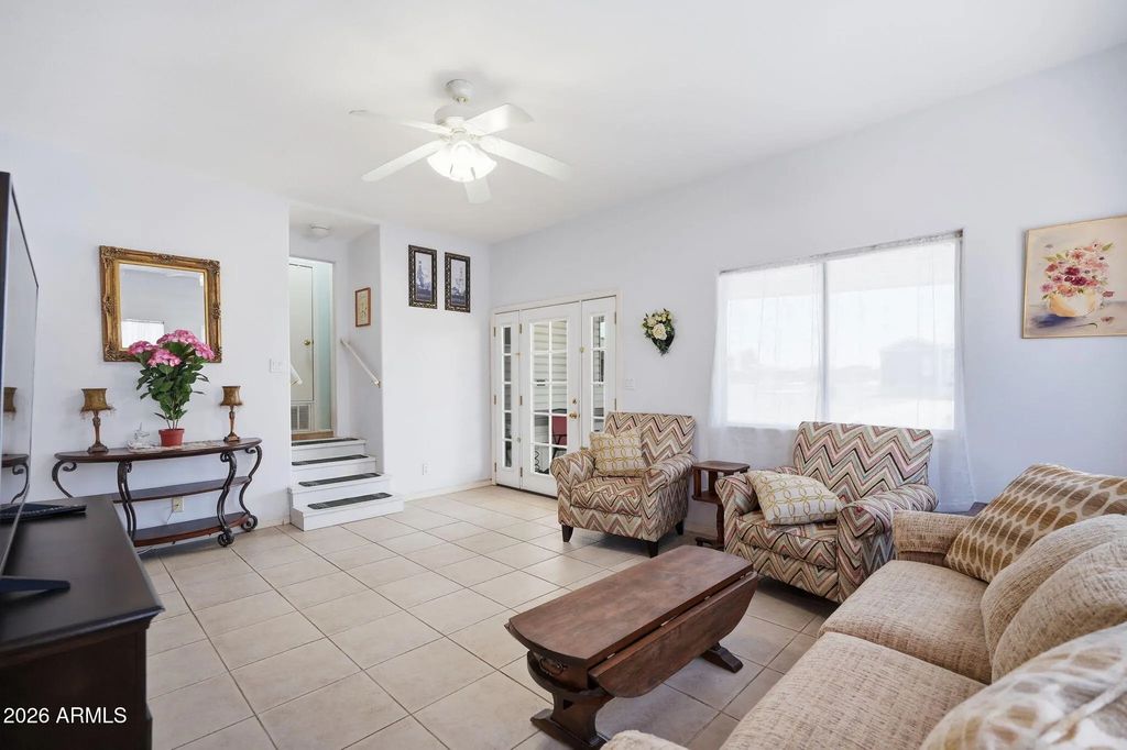 1703 N Thornton Road (unit 214), Casa Grande