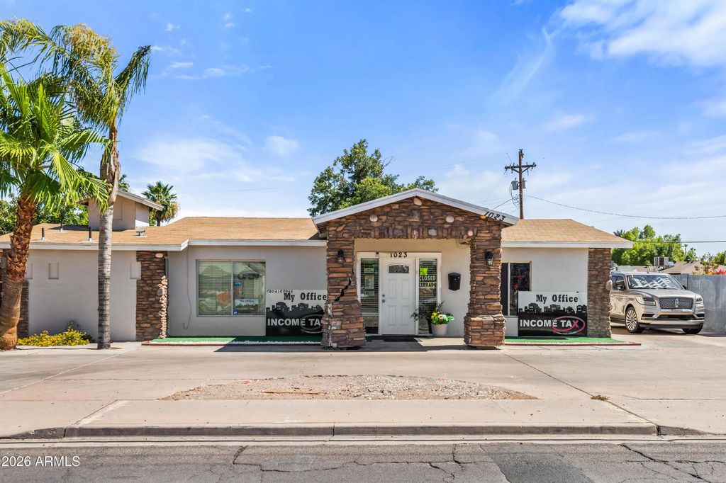 1023 E Broadway Road, Mesa