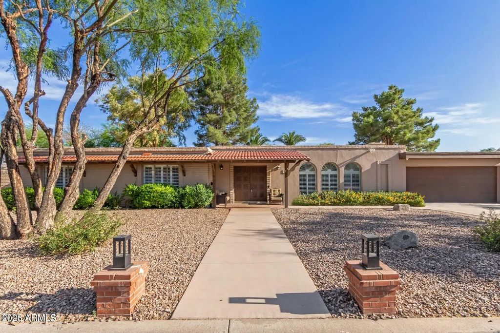 481 W Half Moon Way, Chandler