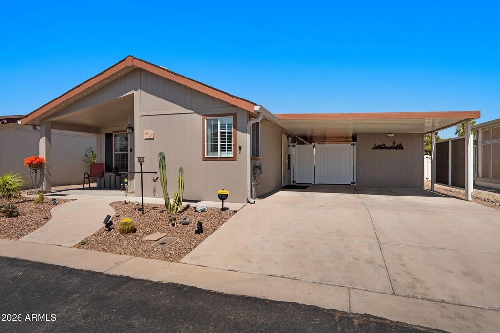 8840 E Sunland Avenue (unit 52), Mesa