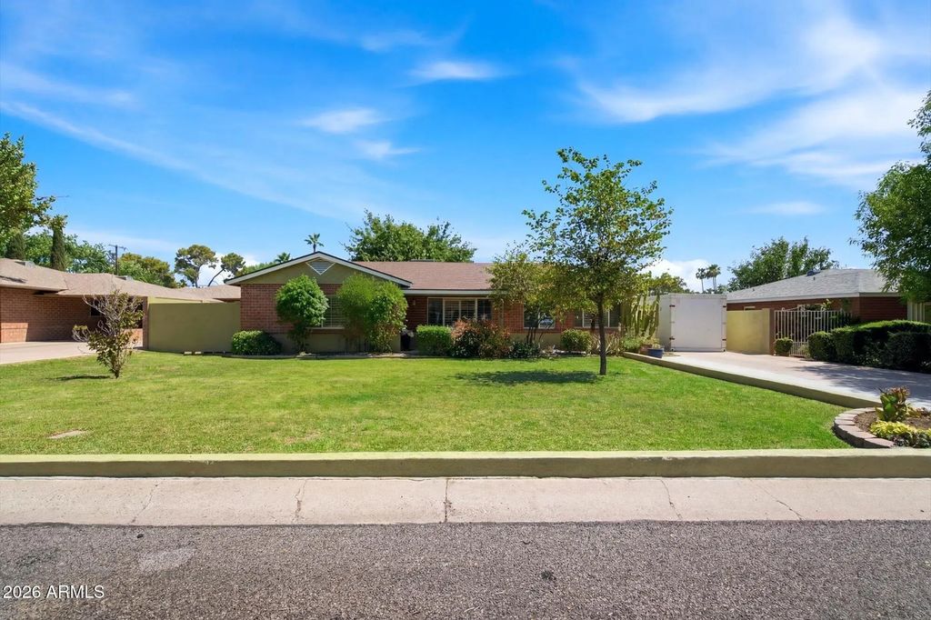 4045 E Cambridge Avenue, Phoenix