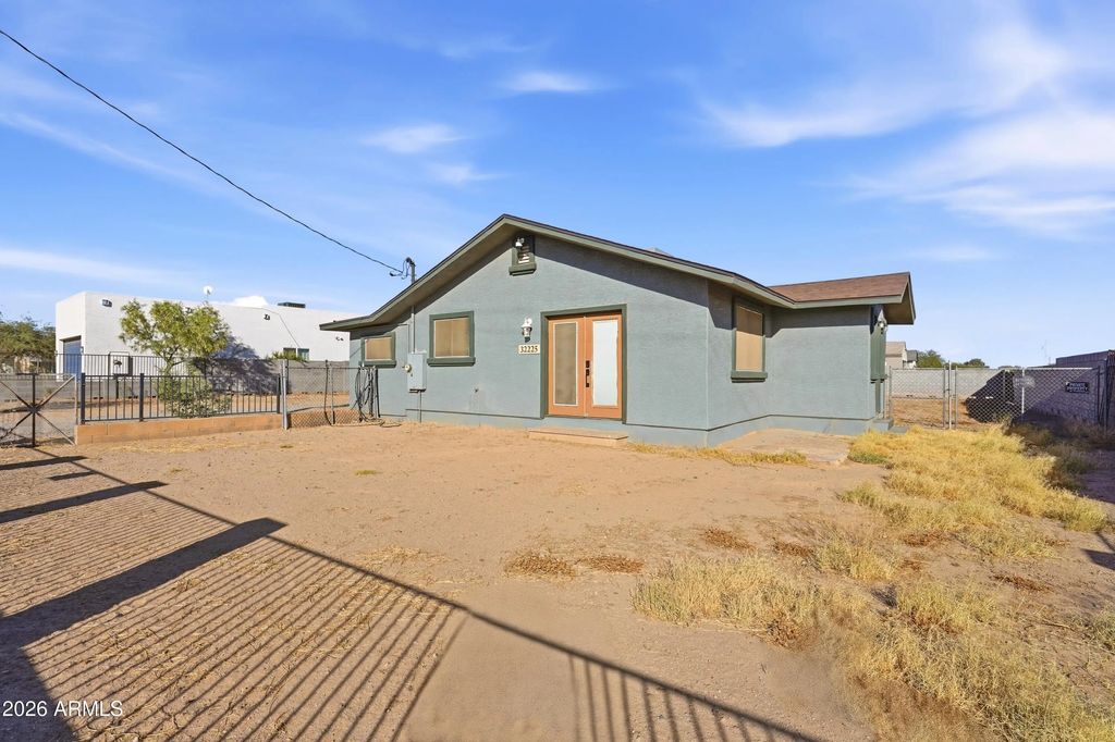 32225 N Center Street N, Wittmann