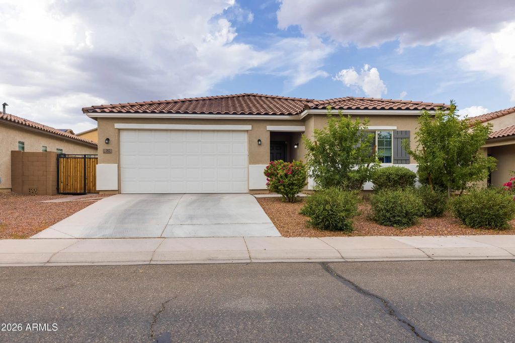 202 W Seven Seas Drive, Casa Grande