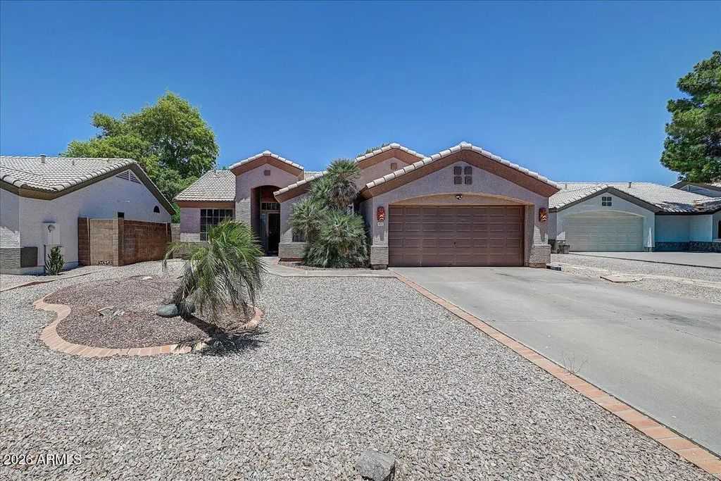 432 W Silver Creek Court, Gilbert