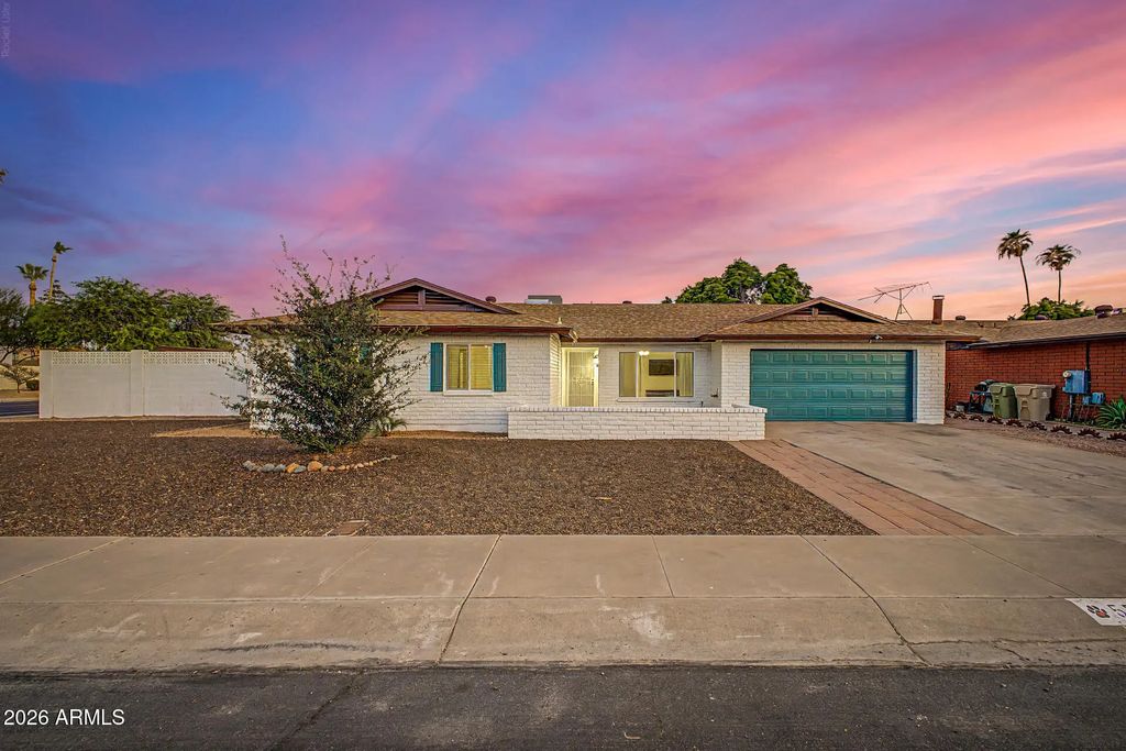 5503 W Cinnabar Avenue, Glendale