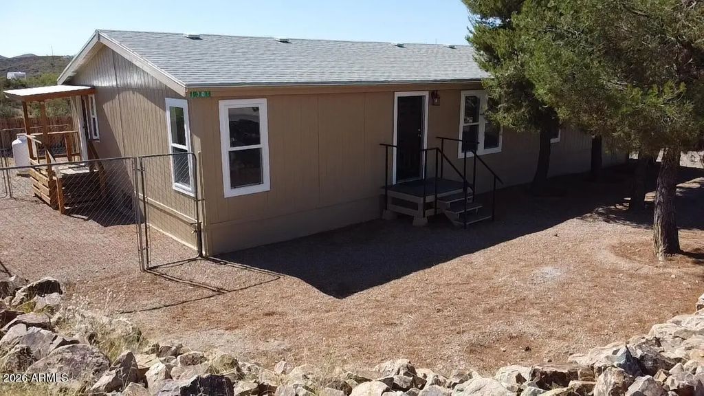 1301 N Saddleback Circle, Tombstone