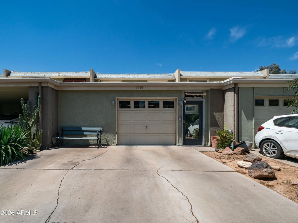 1910 W Belmont Avenue, Phoenix