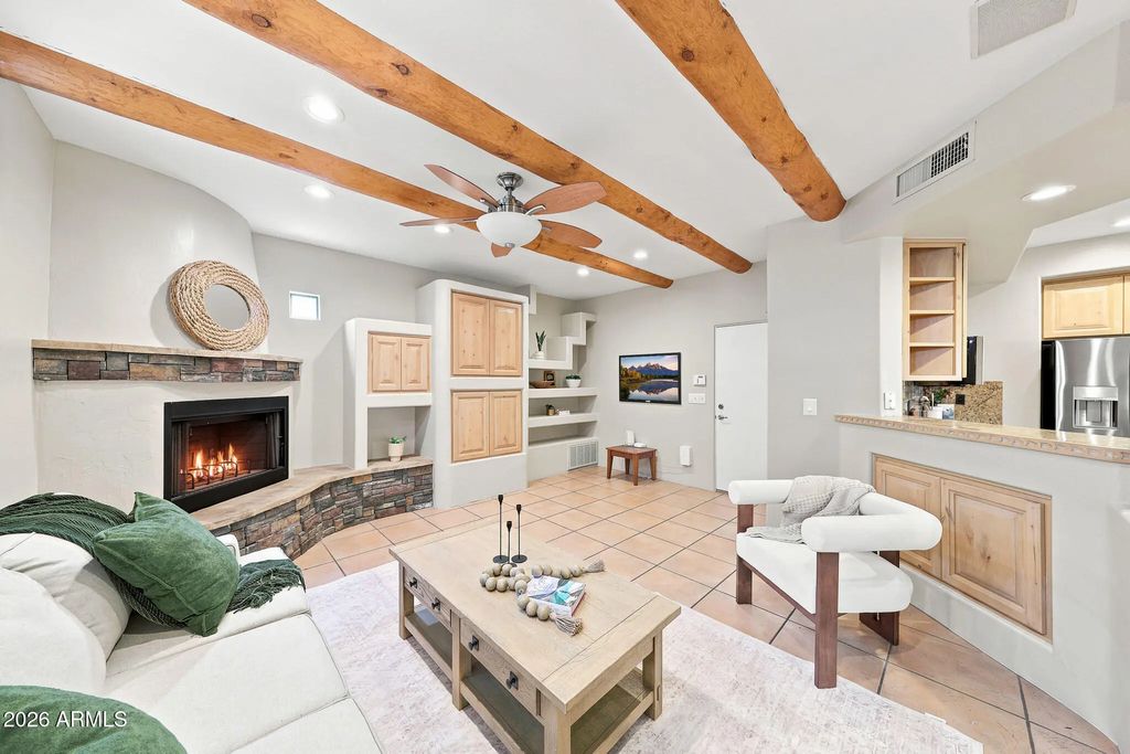 1732 E Gelding Drive, Phoenix