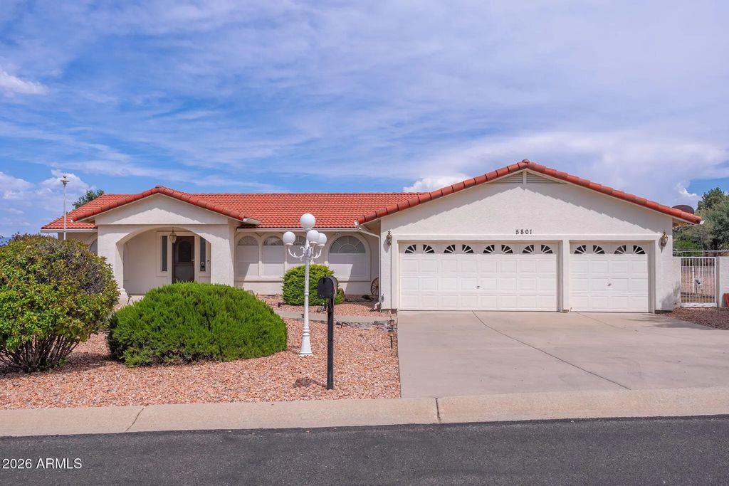 5801 N Honeysuckle Road, Prescott