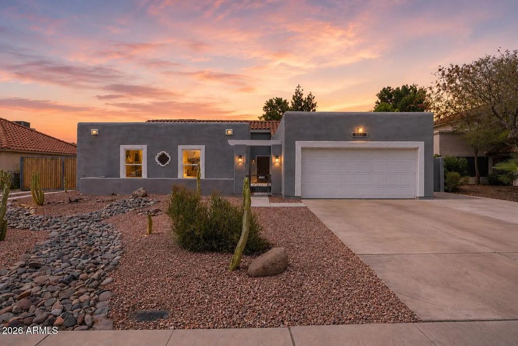 1948 E Los Arboles Drive, Tempe
