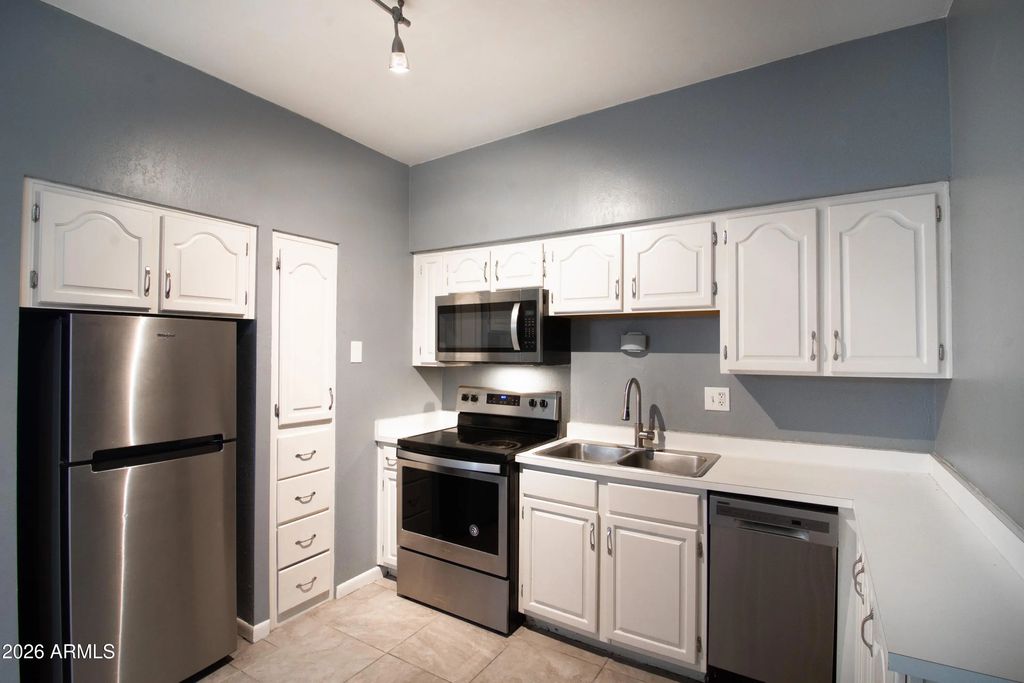 357 E Thomas Road (unit Unit A212), Phoenix