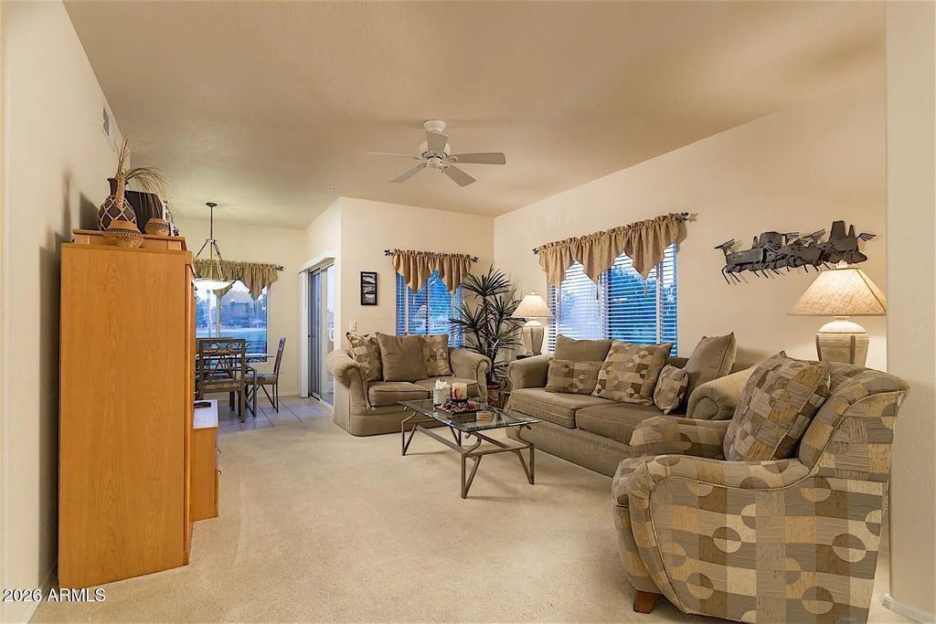 7401 W Arrowhead Clubhouse Drive (unit 1086), Glendale