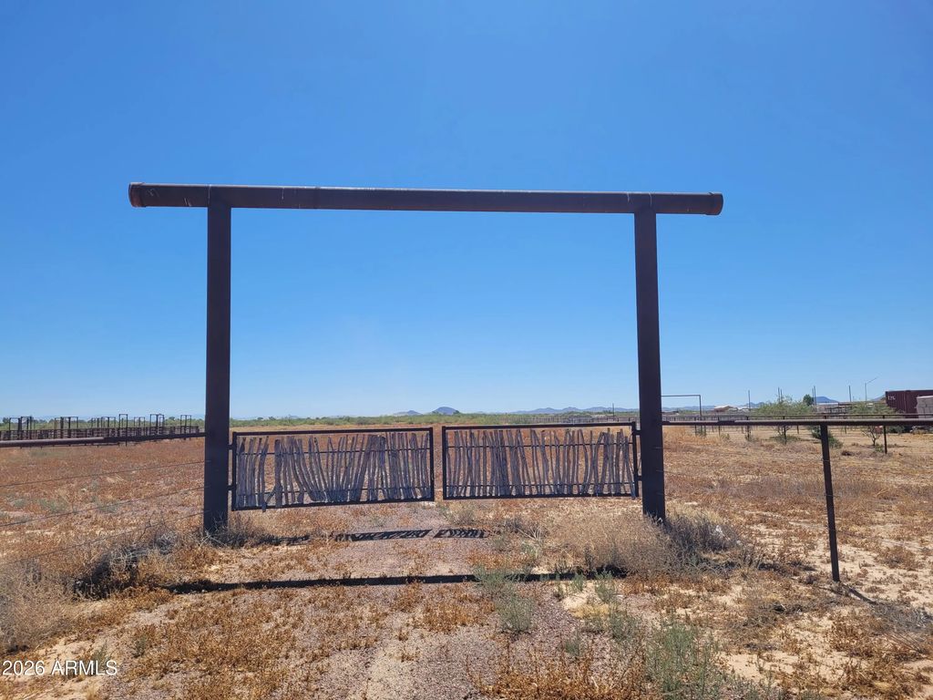 N Eagle Eye Road (unit -), Aguila