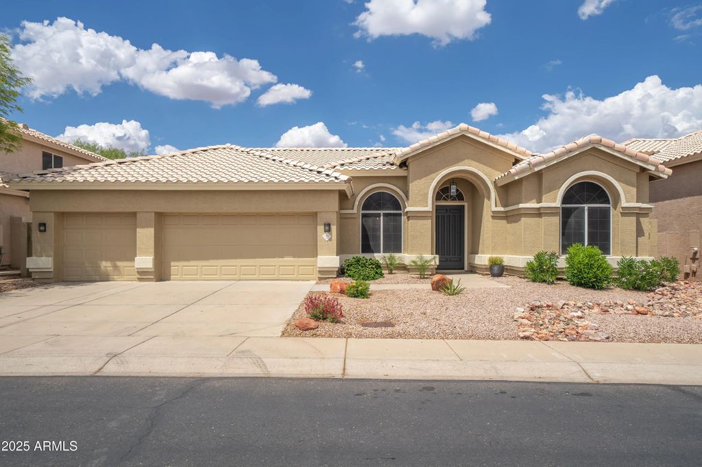 6388 W Donald Drive, Glendale