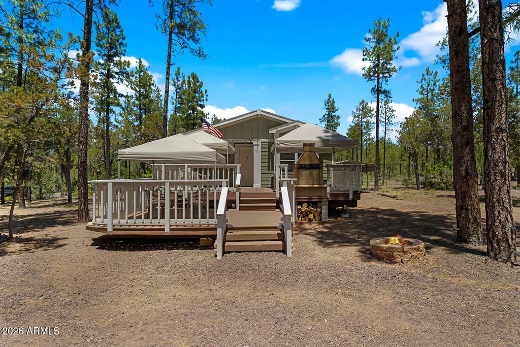 779 Lone Wolf Lane, Lakeside