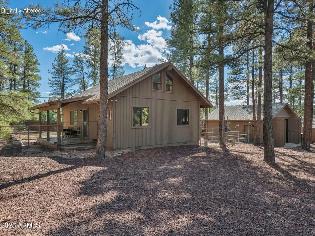 17410 Mountainside Place, Munds Park