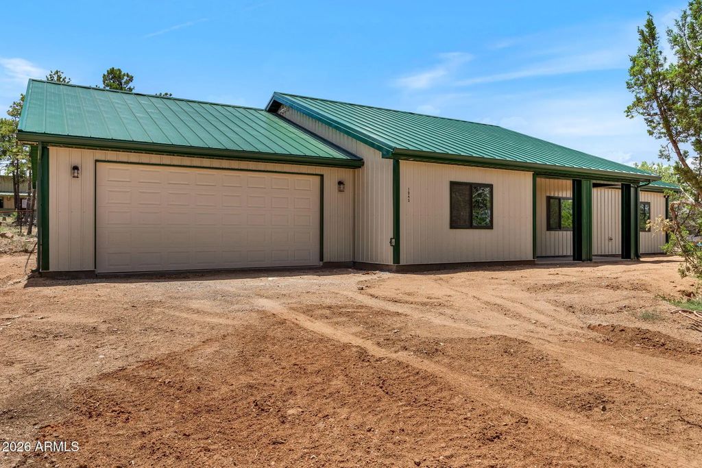 1043 School House Lane, Show Low