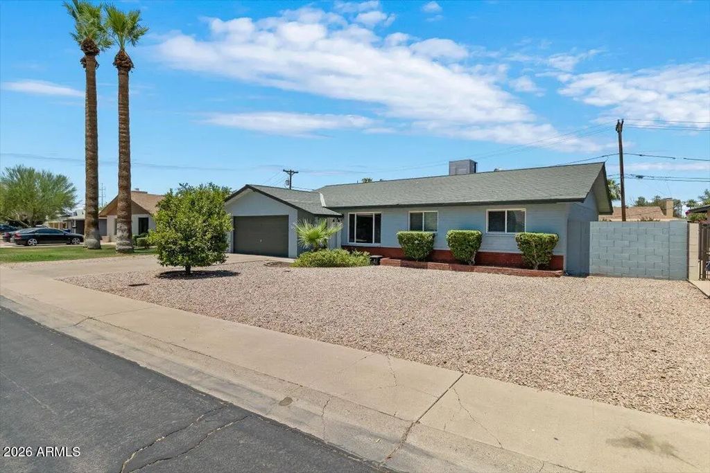 26 W Erie Drive, Tempe