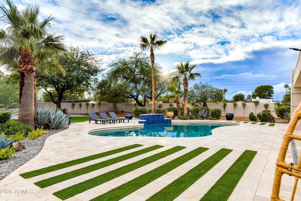 6403 E Gold Dust Avenue, Paradise Valley