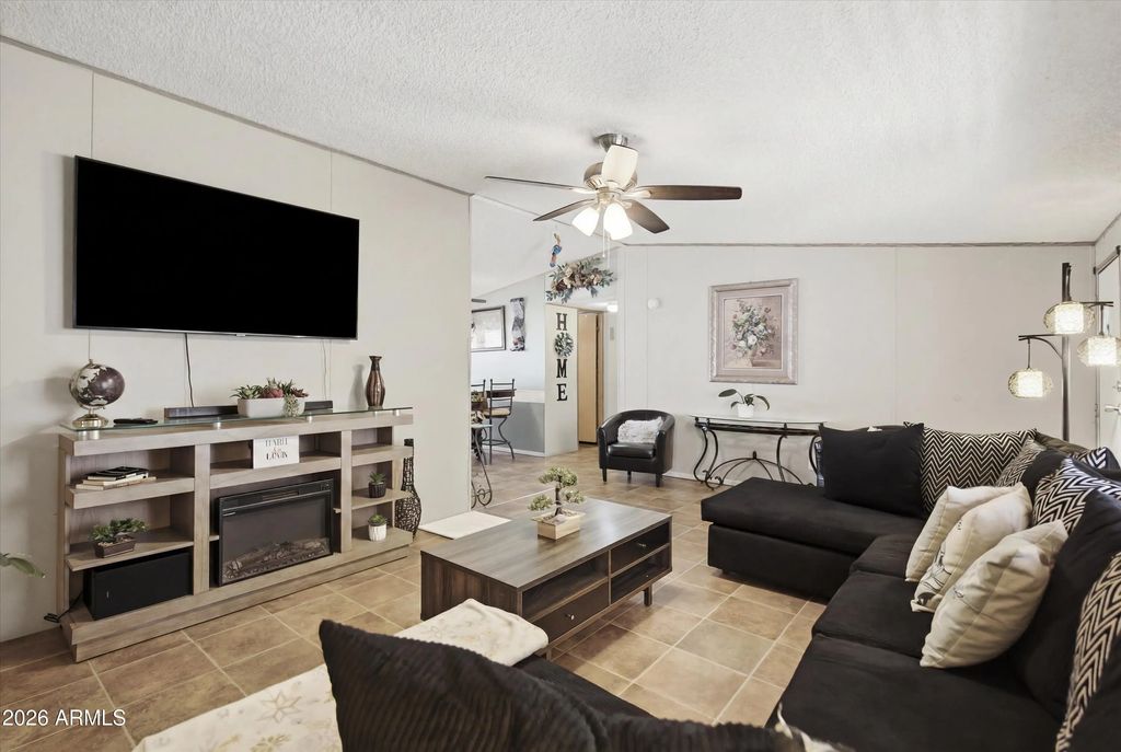300 W Lower Buckeye Road (unit 14), Avondale