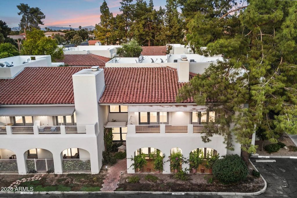 5200 S Lakeshore Drive (unit 207), Tempe